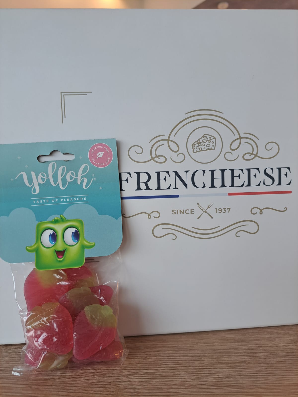 YOLLOH STRAWBERRIES 120G